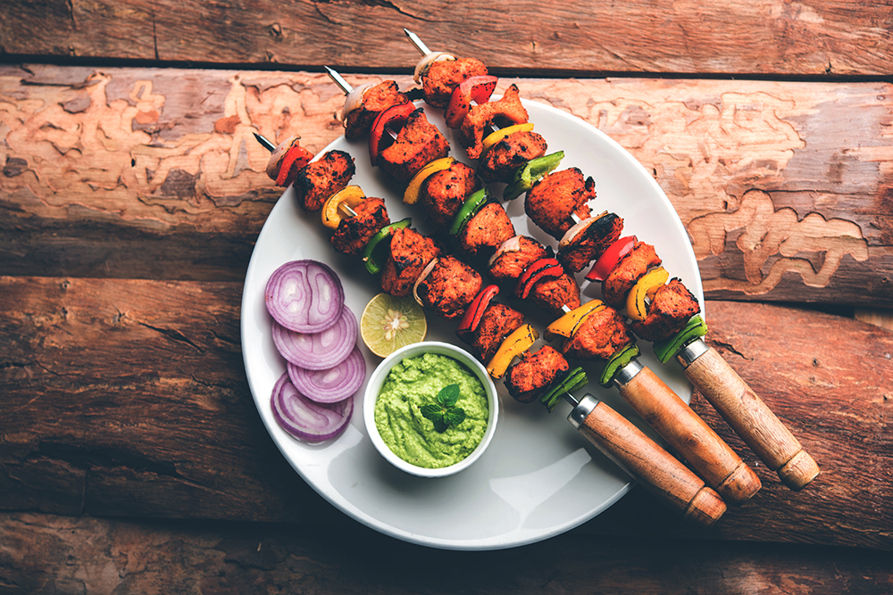 Spicy Onion Chicken with Green Chutney